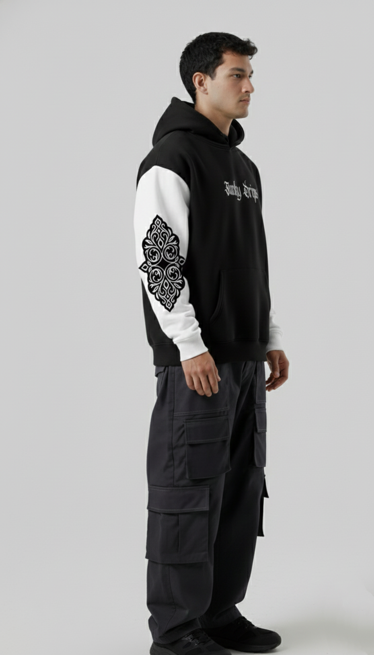 Oversized hoodie EMBROIDERED SLEEVES